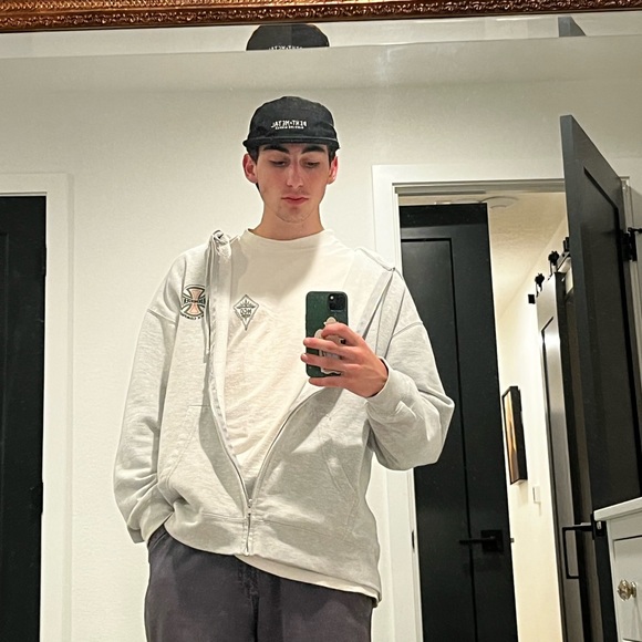 Meet your Posher, Max - Picture 1 of 2